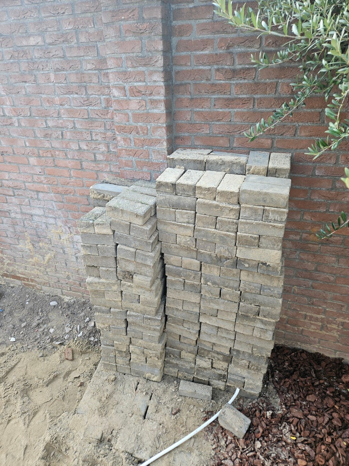 Gratis stenen voor bestrating of tuinproject, Gebruikt, Klinkers, Ophalen of Verzenden, 10 m² of meer