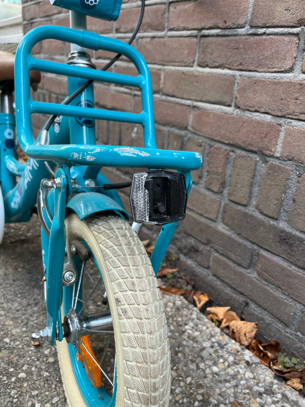 Amigo Bloom Kinderfiets 12 inch, Fietsen en Brommers, Fietsen | Kinderfietsjes, Gebruikt, Minder dan 16 inch, Zijwieltjes, Terugtraprem