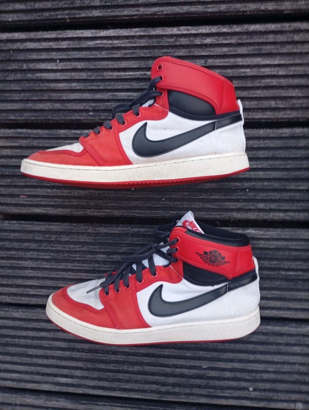 Air Jordan 1 Mid / High – Chicago Style – Rood/Wit/Zwart, Ophalen of Verzenden, Overige kleuren