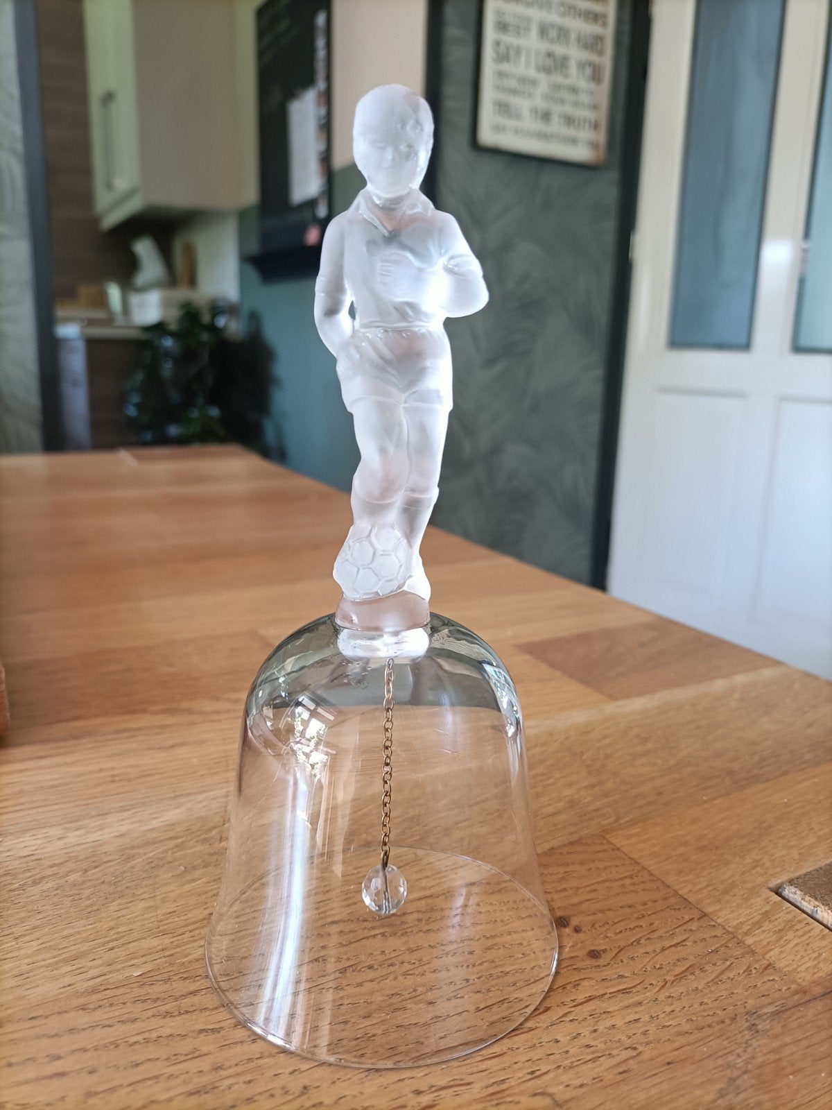 Kristallen bel met voetbalspeler, Antiek en Kunst, Ophalen