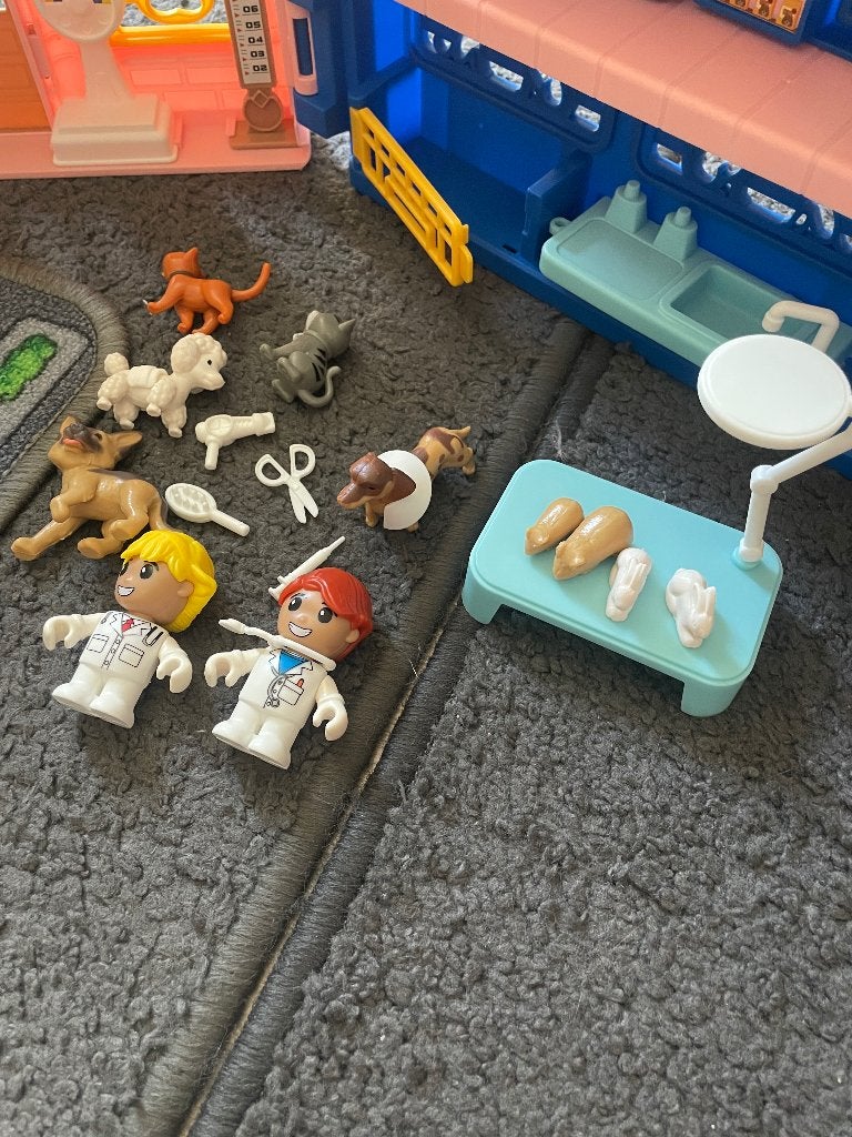 Dierenkliniek, Verzenden, Gebruikt, Kunststof