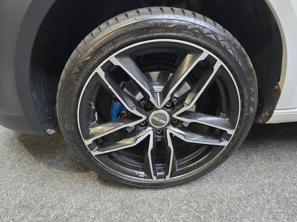 Volkswagen Caddy 1.6 TDI BMT NAVI Cruise Bluetooth DAB+ 18'', Auto's, Bestelauto's, Voorwielaandrijving, Euro 5, Gebruikt, Zwart