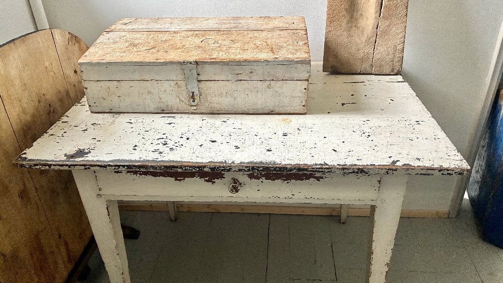 brocante witte houten keukentafel met prachtige lade, Ophalen