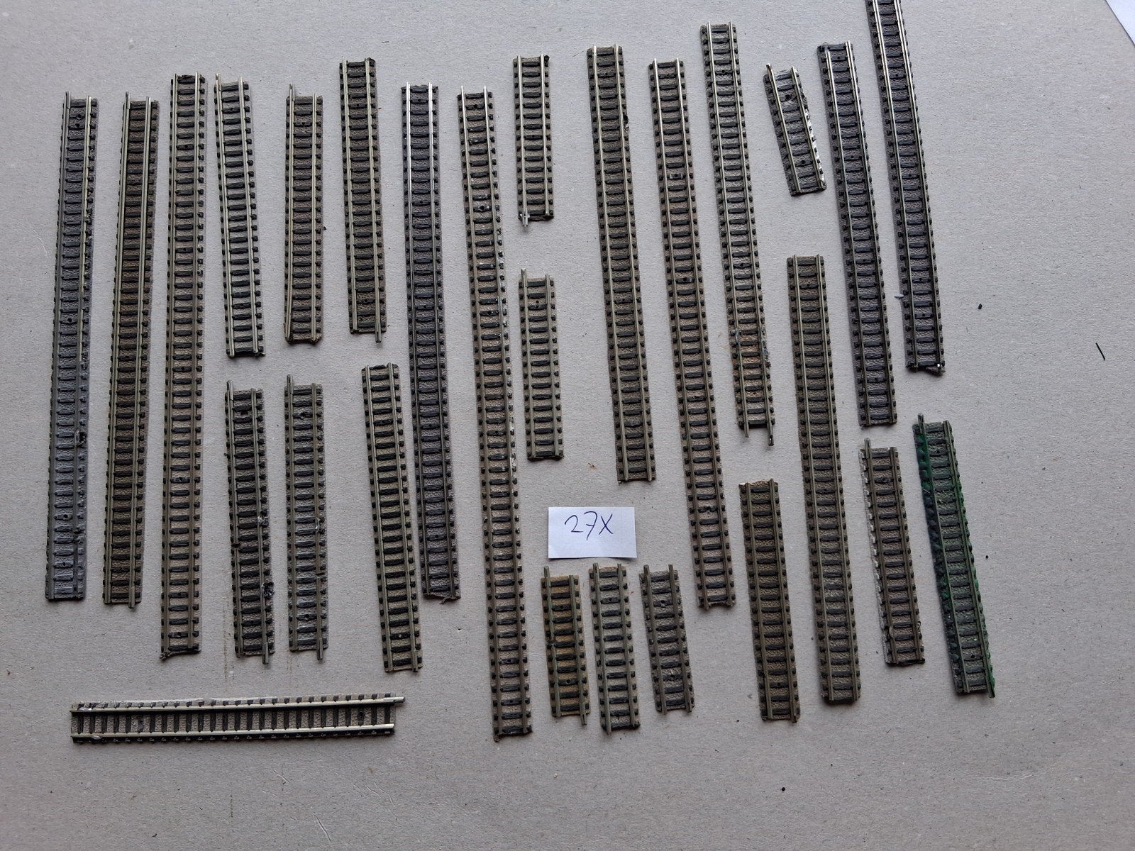 set van 27 fleischmann rechte rails N-spoor, Gebruikt, Gelijkstroom, Verzenden, Fleischmann