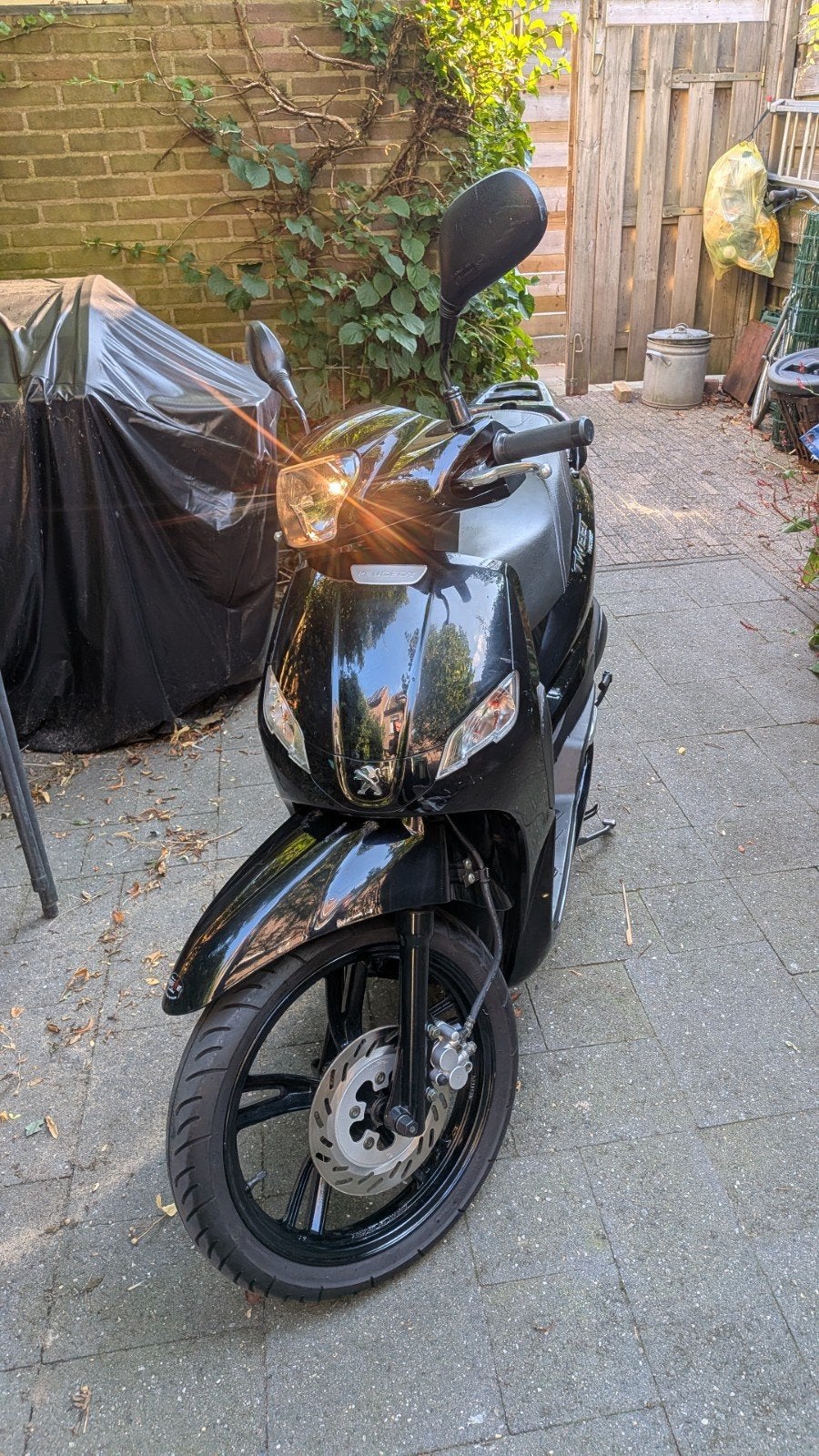 Peugeot Tweet 2017 16" - Brom Scooter, Overige modellen, Maximaal 45 km/u, Zo goed als nieuw, Benzine