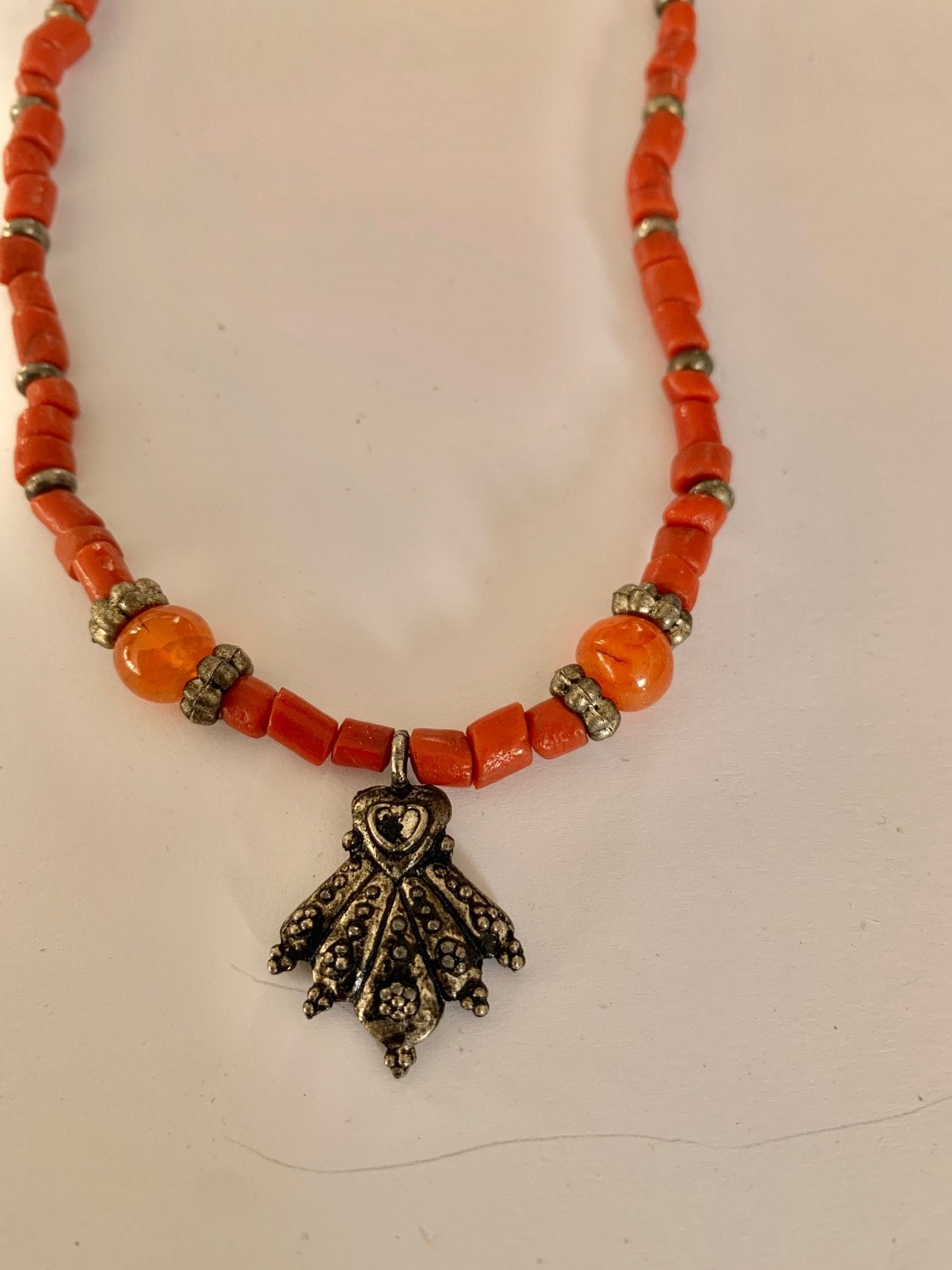 Bloedkoraal ketting mer zilveren sluiting 50 cm lang, Ophalen of Verzenden, Zo goed als nieuw, Rood, Zilver