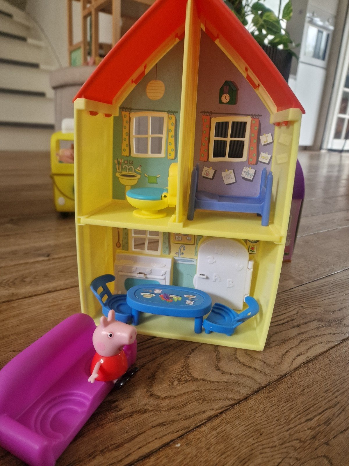 Peppa Pig Speelhuis met Meubels en Peppa Figuur, Ophalen, Zo goed als nieuw, Jongen of Meisje