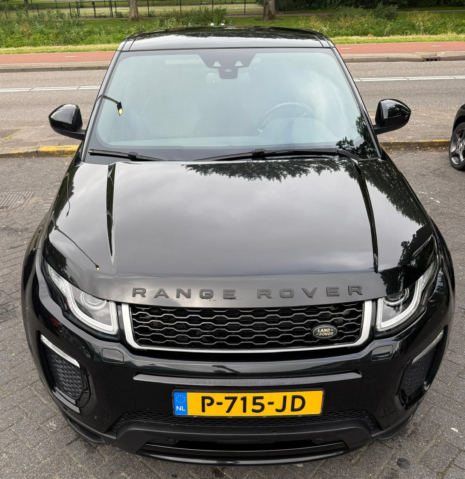 Land Rover Range Rover Evoque 2.0 TD4 180pk 4WD Aut 2019, Auto's, Automaat, 2000 kg, 179 pk, Zwart