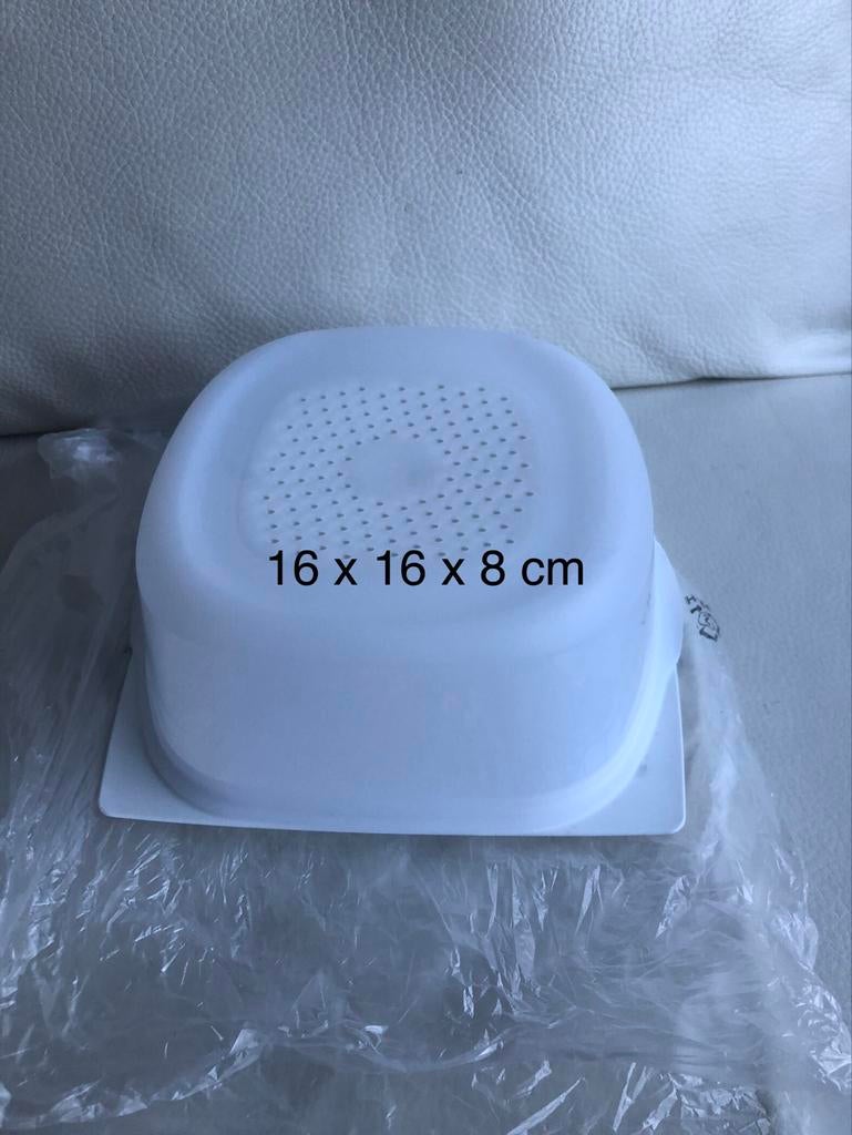 Tupperware Kaasdoos Splinternieuw - 16x16x8 cm, Ophalen of Verzenden, Nieuw, Wit, Bus of Trommel