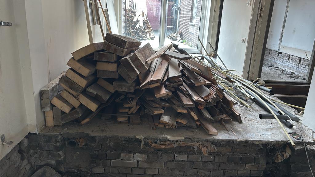 Gratis Partij dik hout, vloer balken en binten, Doe-het-zelf en Verbouw, Ophalen, Gebruikt, Overige typen, 50 mm of meer