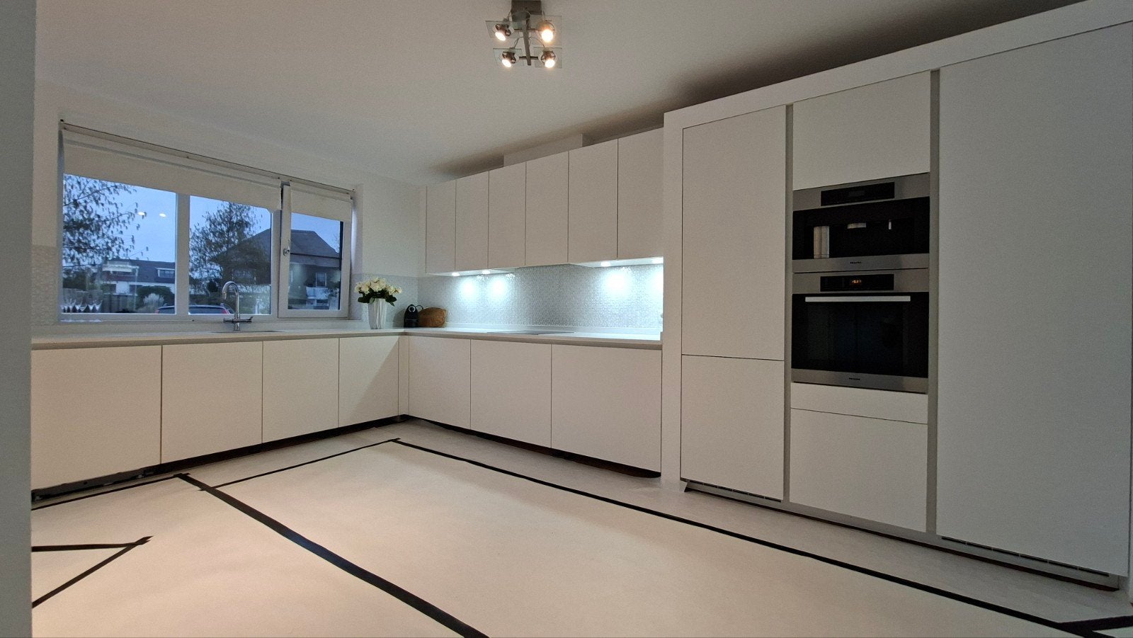 Poggenpohl hoekkeuken met apparatuur, Huis en Inrichting, Keuken | Complete keukens, Ophalen, Gebruikt, Wit, Hoekkeuken