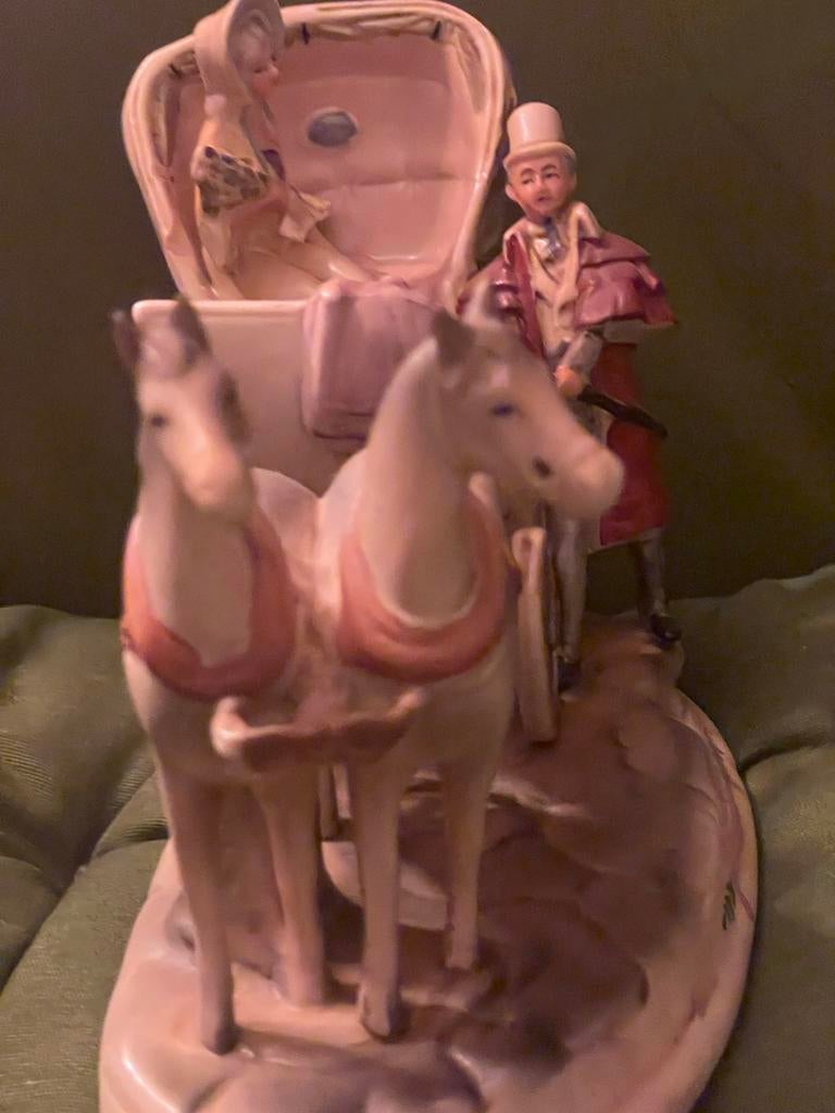 Vintage Porseleinen Koets met Paarden en Figuren, Antiek en Kunst, Verzenden