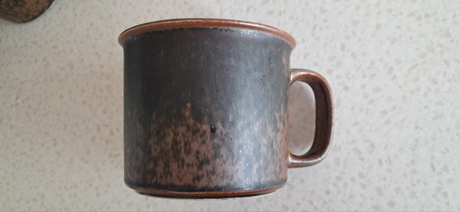 Set van 6 vintage aardewerk mokken - bruin/zwart, Ophalen, Aardewerk, Overige stijlen, Kop(pen) en/of Schotel(s)