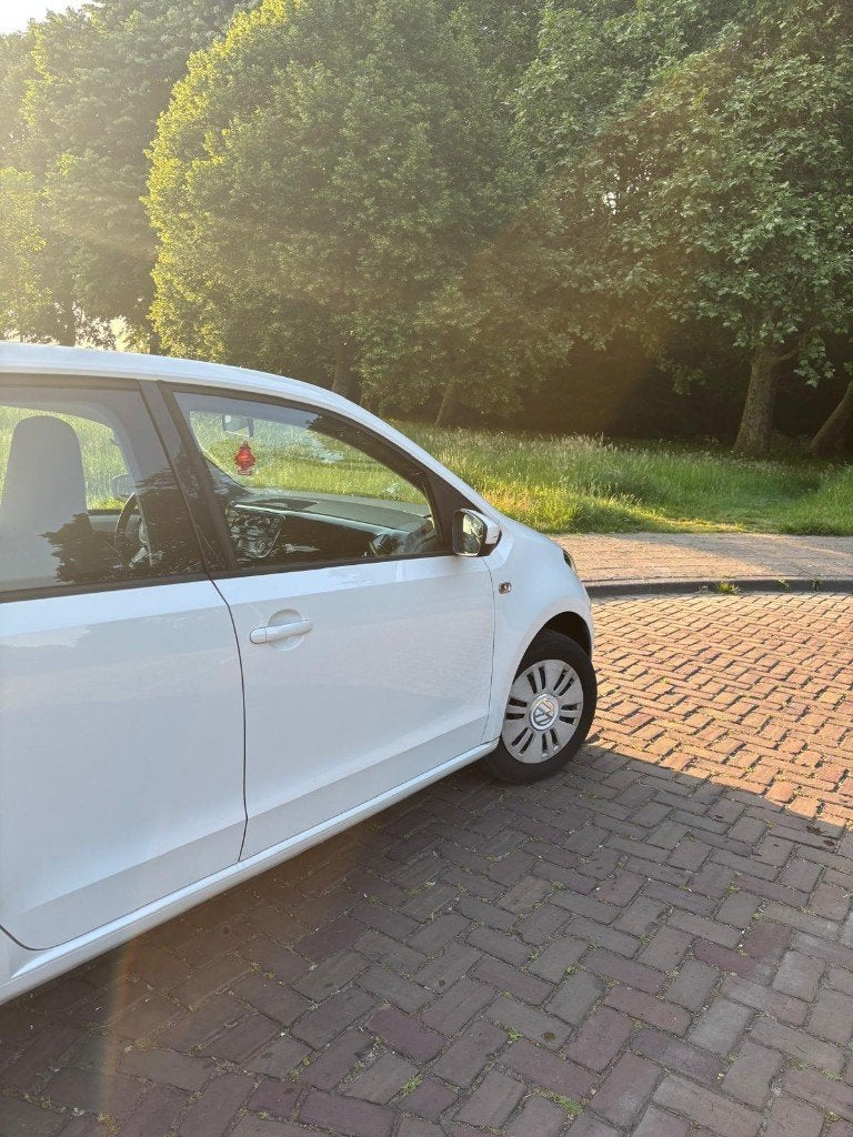 Foto 5 van Volkswagen up! 1.0 44kw (koude airco/nw beurt)