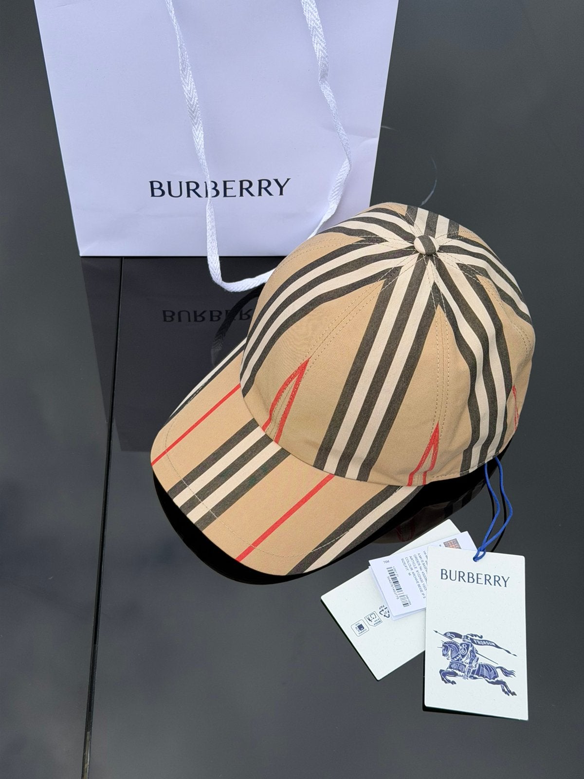 Burberry Check Pet, Ophalen of Verzenden, Nieuw, 57 cm (M, 7⅛ inch) of minder, Pet