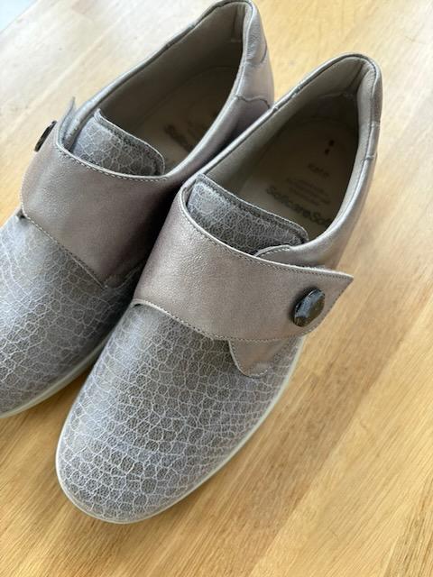 Solicare soft sneaker maat 6, Ophalen of Verzenden, Zo goed als nieuw, Sneakers of Gympen
