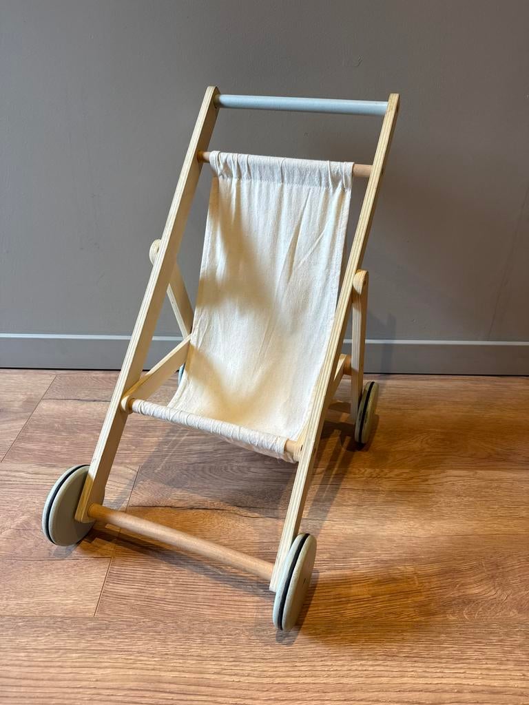 Kid’s concept poppenwagen, Kinderen en Baby's, Speelgoed | Poppen, Ophalen, Zo goed als nieuw, Babypop