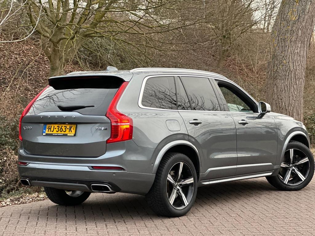 Volvo XC90 2.0 T8 Twin Engine AWD R-Design PANO LEDER 20'' 7, Gebruikt, 1969 cc, 7 stoelen, Automatische klimaatregeling