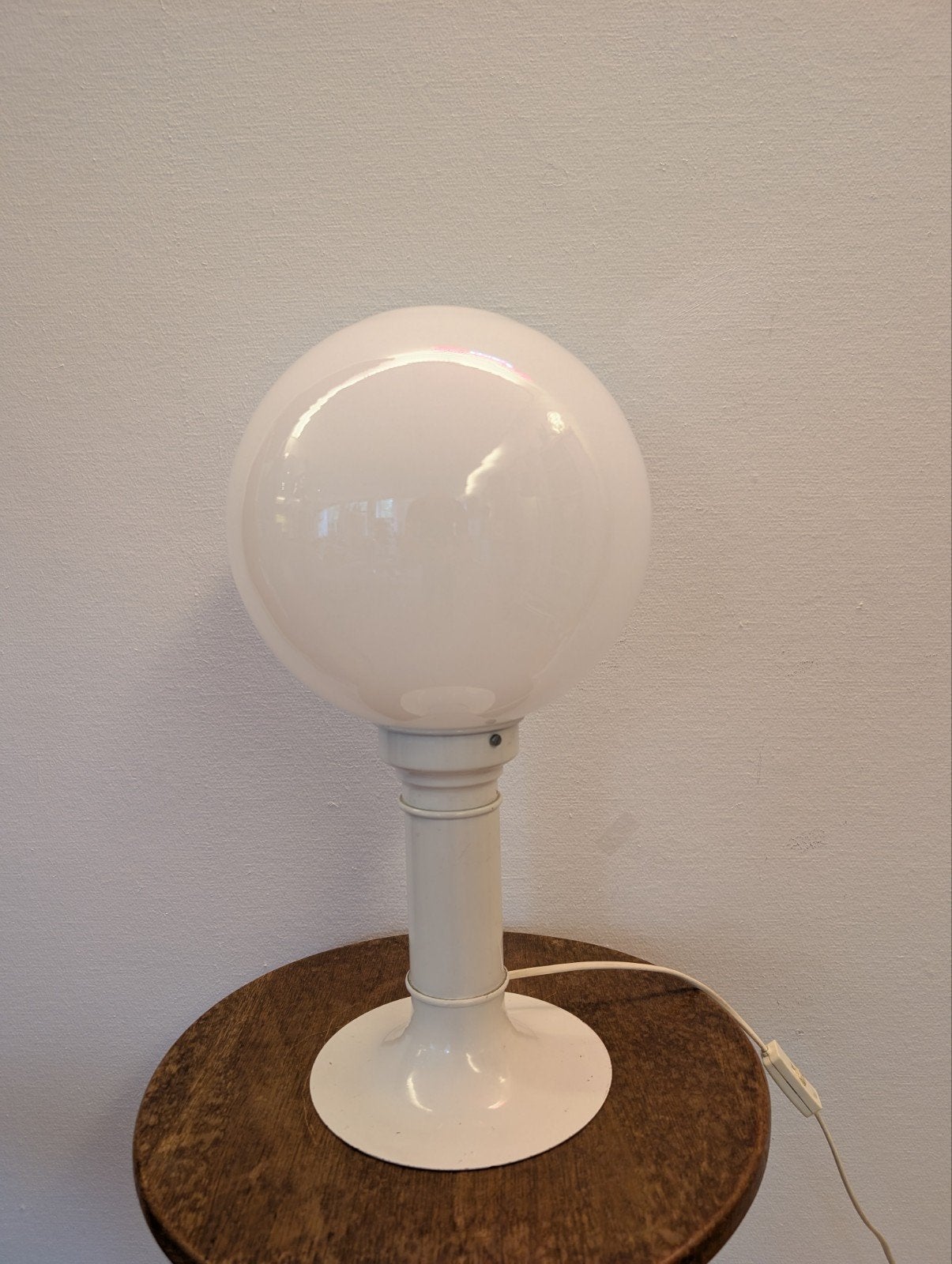 Vintage Space Age tafellamp – witte glazen bol – retro, Ophalen, Wit, Modern, Glas