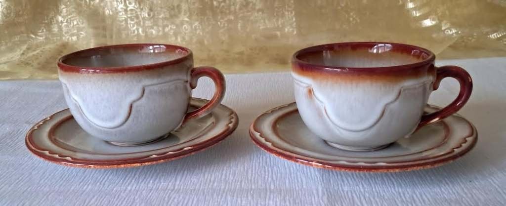 2 kop en schotels van Cor van Tricht Potterie De Driehoek, Ophalen of Verzenden