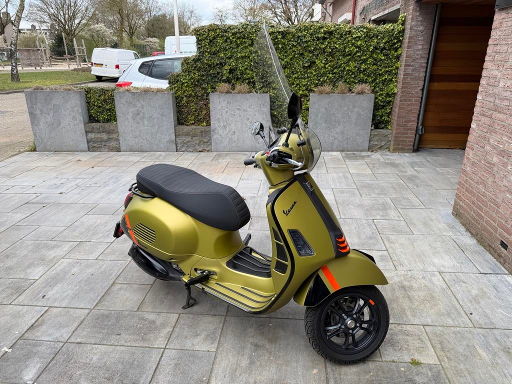 Vespa GTS 300 SuperTech - Zo goed als nieuw, Motoren, Motoren | Piaggio, Scooter, Bedrijf