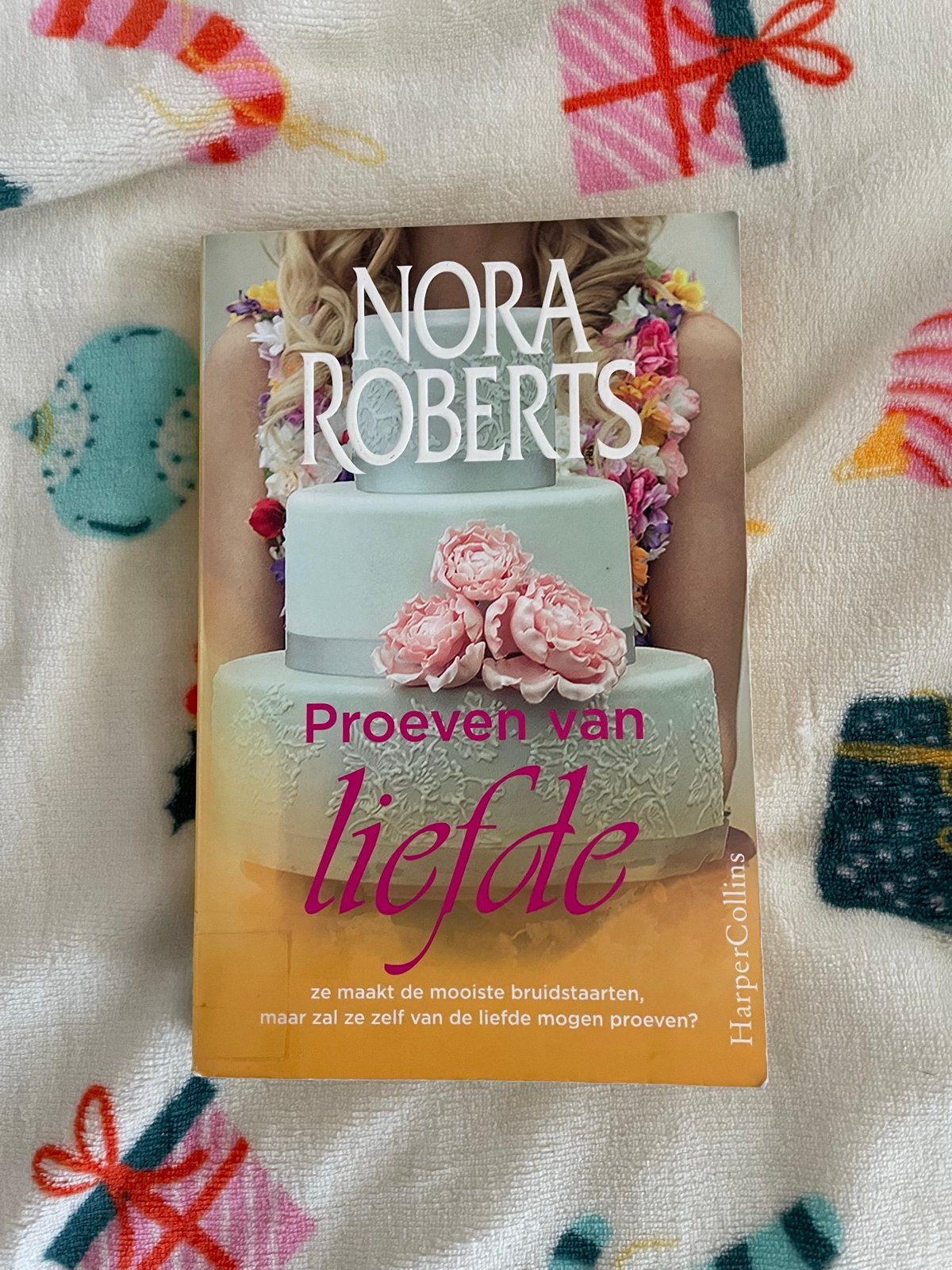 Nora Roberts - Proeven van liefde (HarperCollins), Ophalen of Verzenden, Gelezen, Nederland