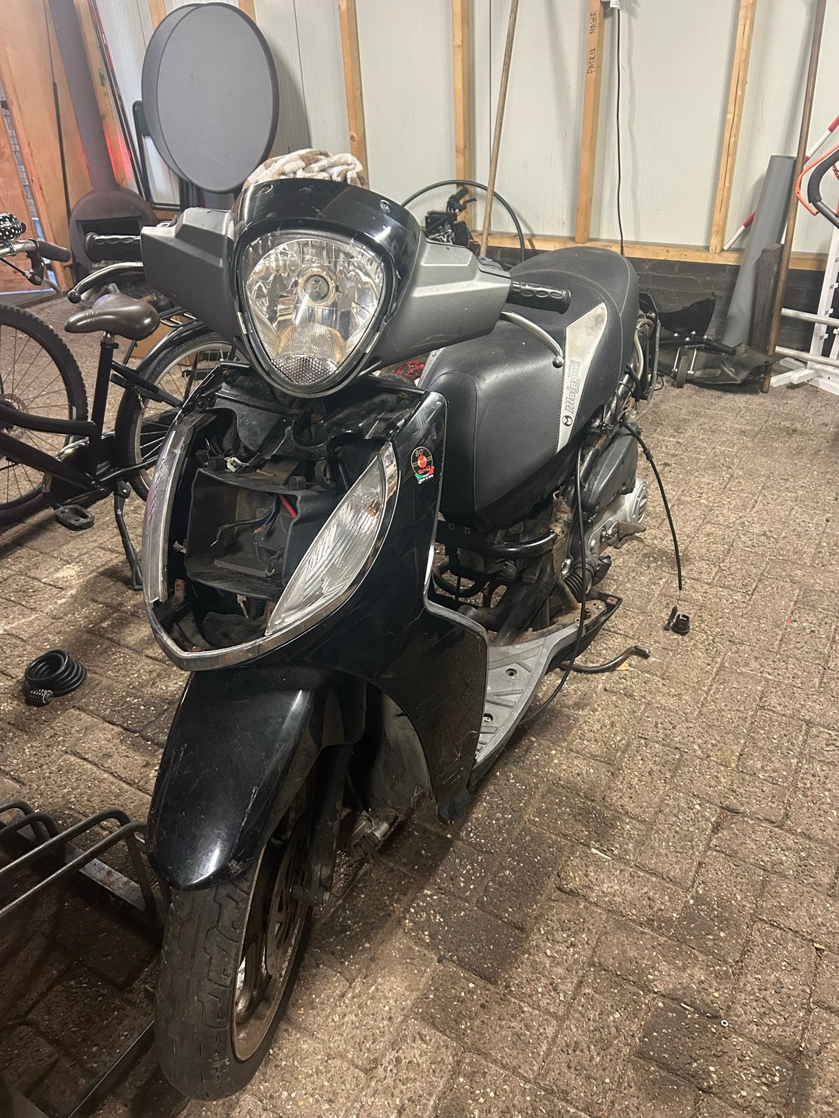 Malaguti Centro scooter - opknapper met diverse onderdelen, Ophalen of Verzenden, Gebruikt, Overige typen, Overige merken