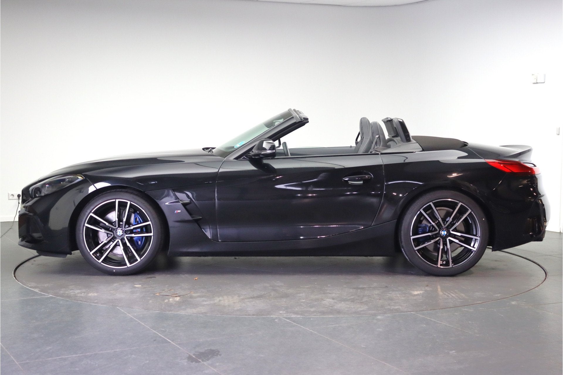 BMW Z4 Roadster M40i High Executive Automaat / Achteruitrijc, Dealer onderhouden, Achterwielaandrijving, Gebruikt, Zwart