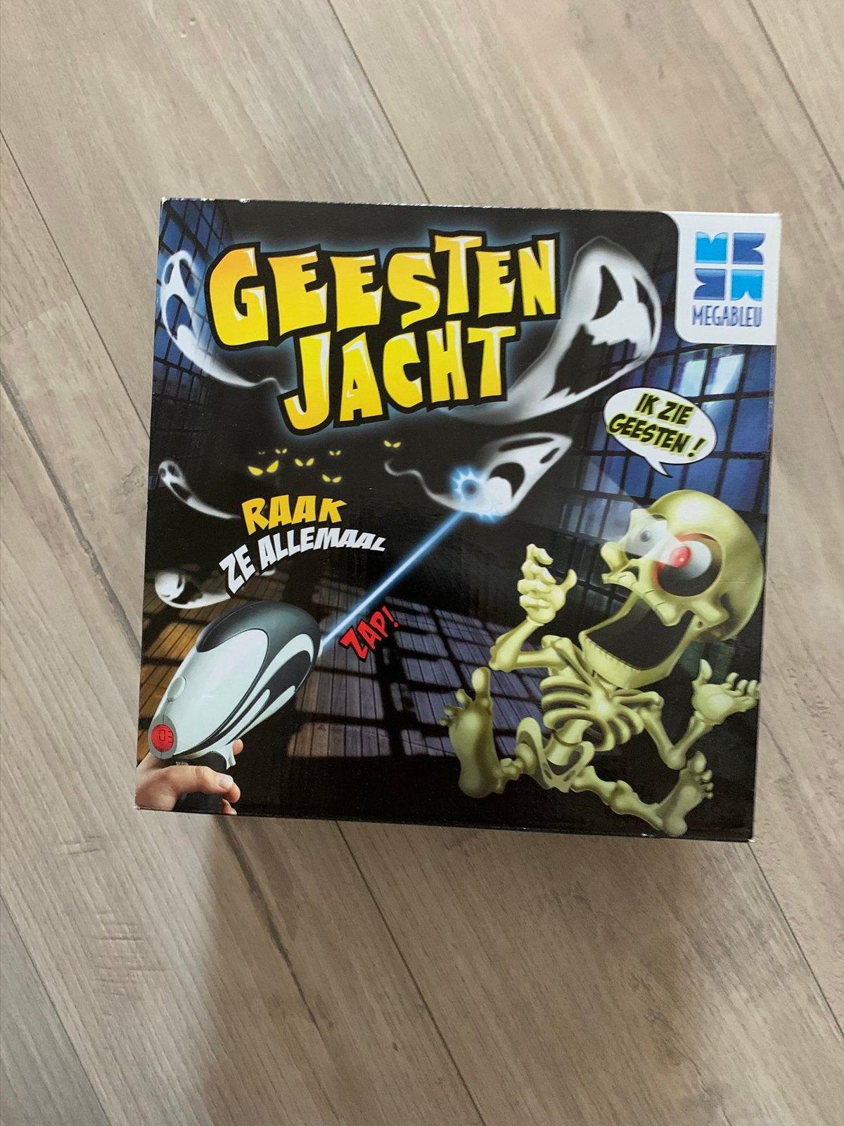 Geestenjacht, Ophalen of Verzenden, Zo goed als nieuw