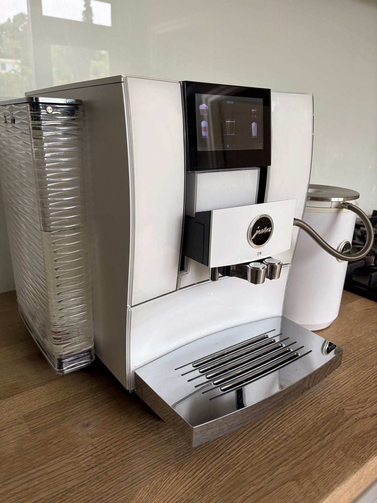 Jura Z10 - incl cool control- lage tellerstand - z.g.a.n., Ophalen, Afneembaar waterreservoir, 10 kopjes of meer, Koffiemachine