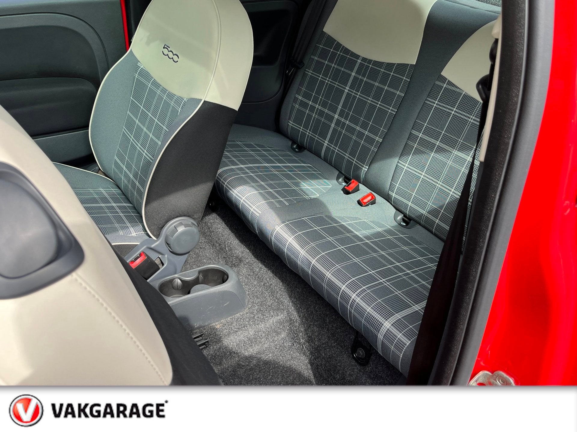 Fiat 500 1.2 Lounge Bovag rijklaarprijs !, Auto's, Fiat, 12 maanden, Gebruikt, Leder en Stof, Bedrijf