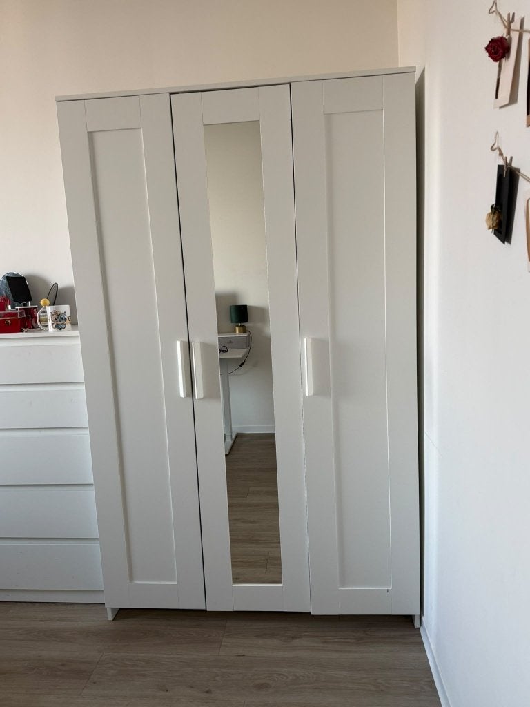 IKEA 3-Door Wardrobe – €100, Huis en Inrichting, 100 tot 150 cm, Ophalen of Verzenden, Zo goed als nieuw, Met lade(s)