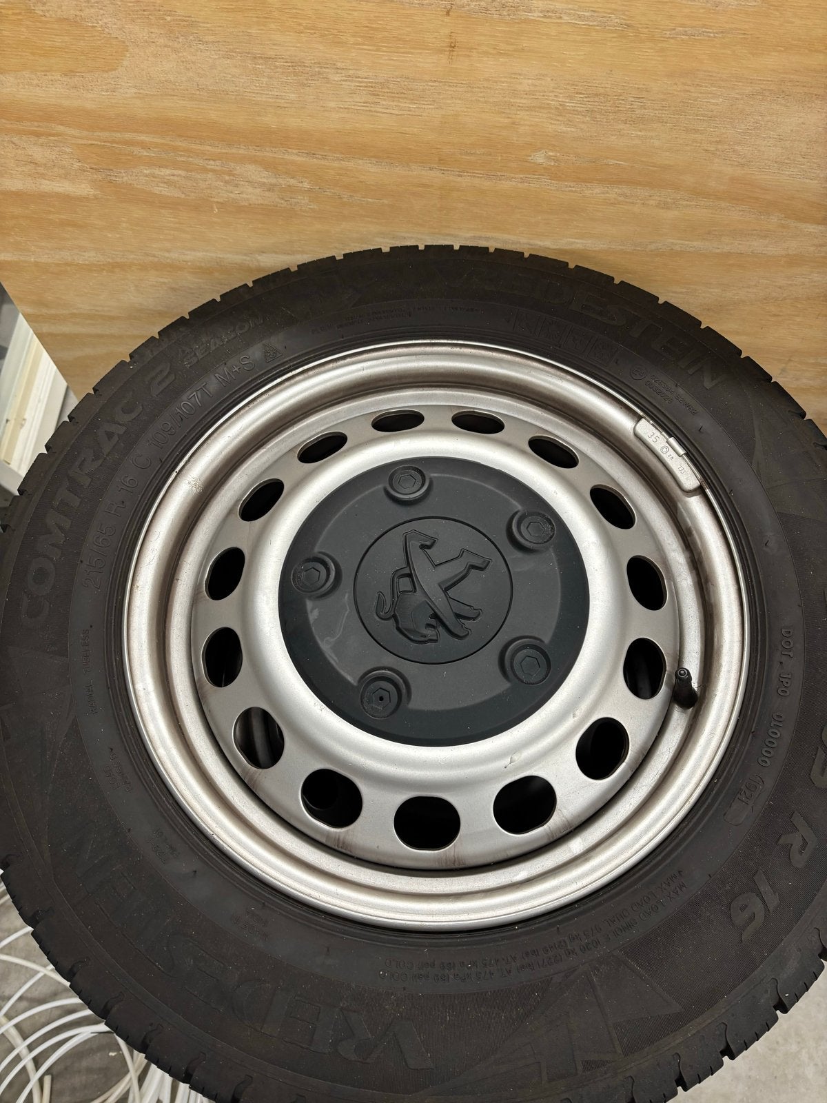 Peugeot expert Banden en Velgen 215/65 R16 All Season, Ophalen, 16 inch, Banden en Velgen, All Season
