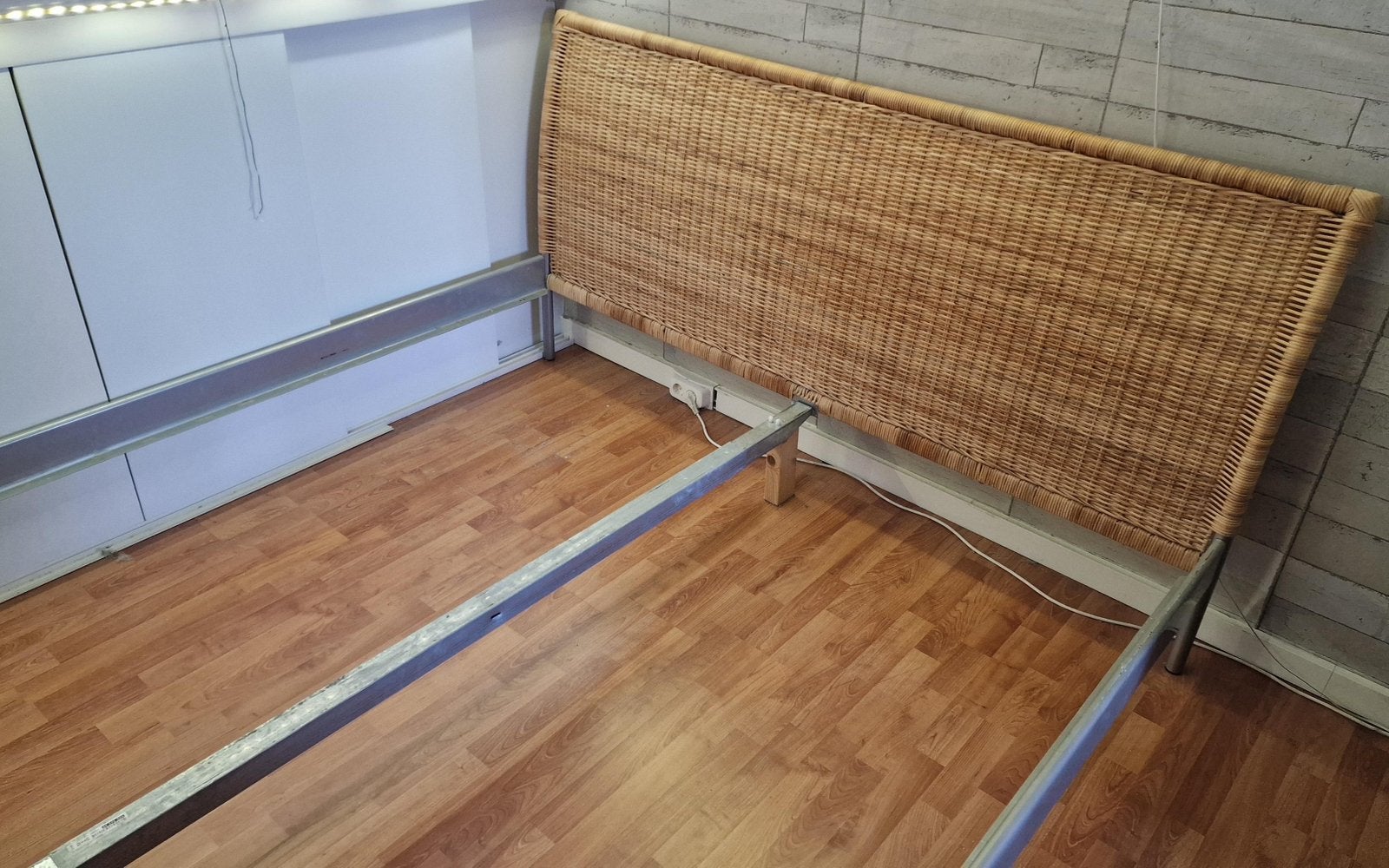 Groot tweepersoons ikea bed (200x180 cm zonder lattenbodems), Ophalen, Gebruikt, Overige kleuren, Tweepersoons