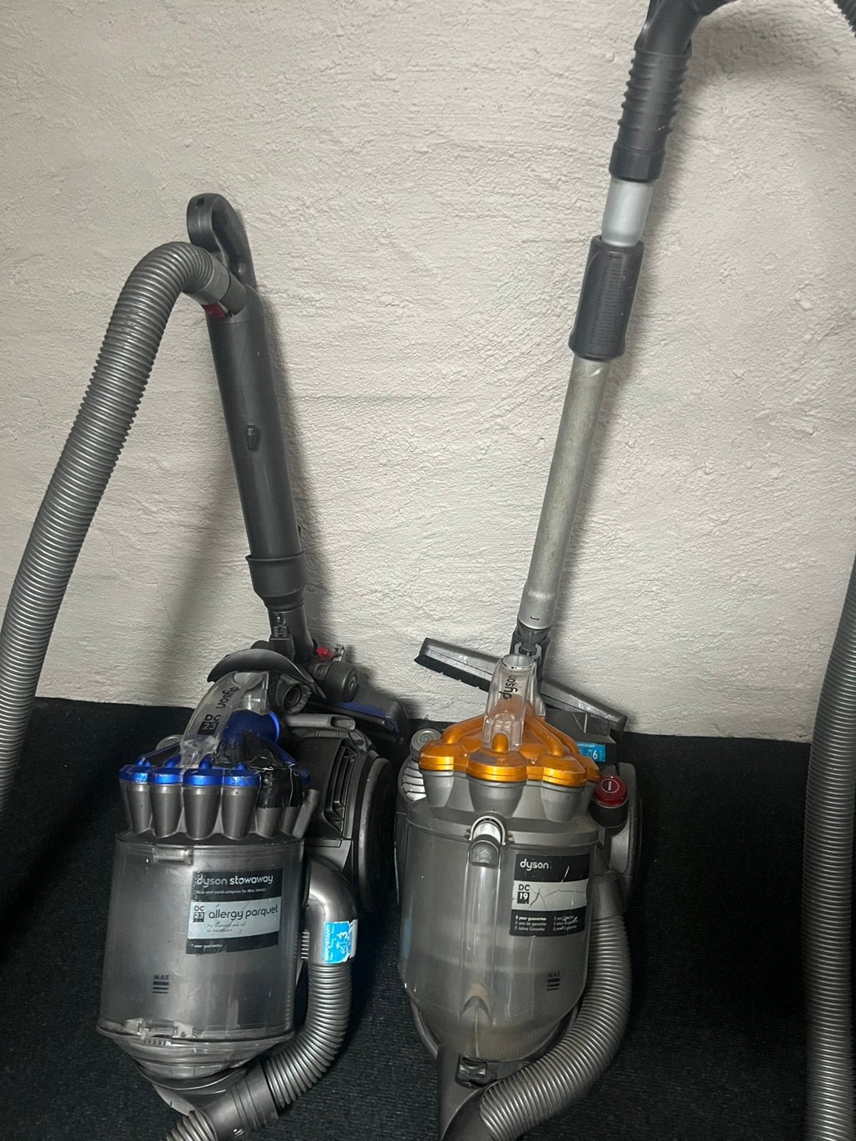 Dyson stofzuigers defect of voor onderdelen, Witgoed en Apparatuur, Stofzuigers, Ophalen, 1600 tot 2000 watt, Dyson, Niet werkend
