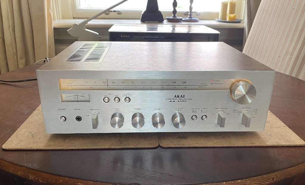 Akai AA-1020 receiver, Audio, Tv en Foto, Refurbished, Ophalen, Overige merken, Minder dan 60 watt