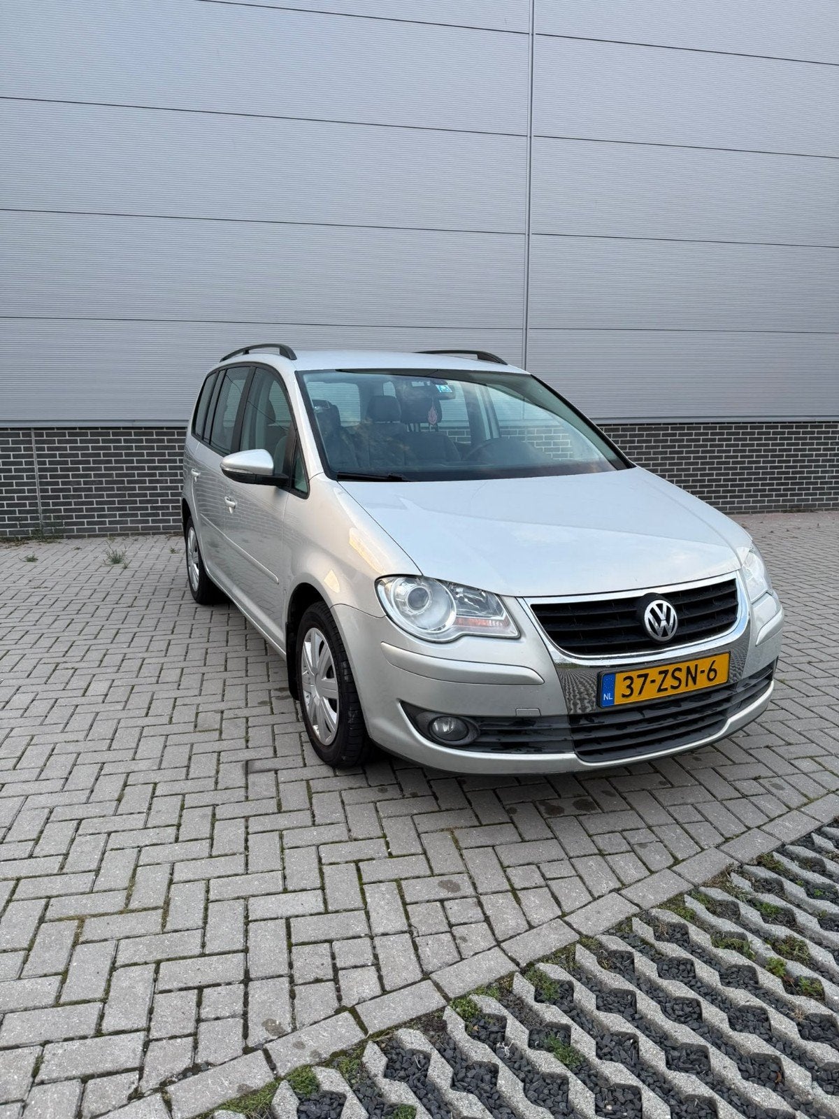 Volkswagen Touran 1.4 TSI 103KW DSG automaat nieuw APK, Stof, 4 cilinders, 14 km/l, 75 €/maand