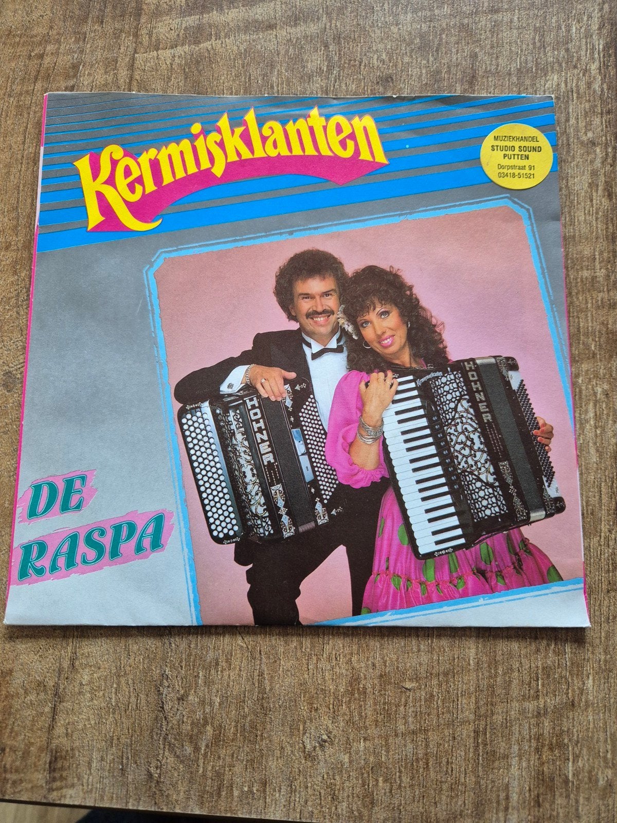 Kermisklanten de raspa

Singel  en hoes in prima staat

Bied, Ophalen of Verzenden