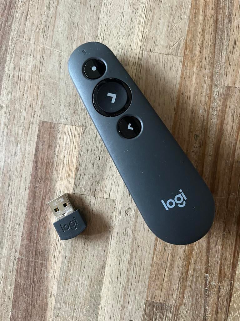 Logitech R500s Laser Presenter met USB-ontvanger, Computers en Software, Presenters, Ophalen of Verzenden, Zo goed als nieuw, ChromeOS