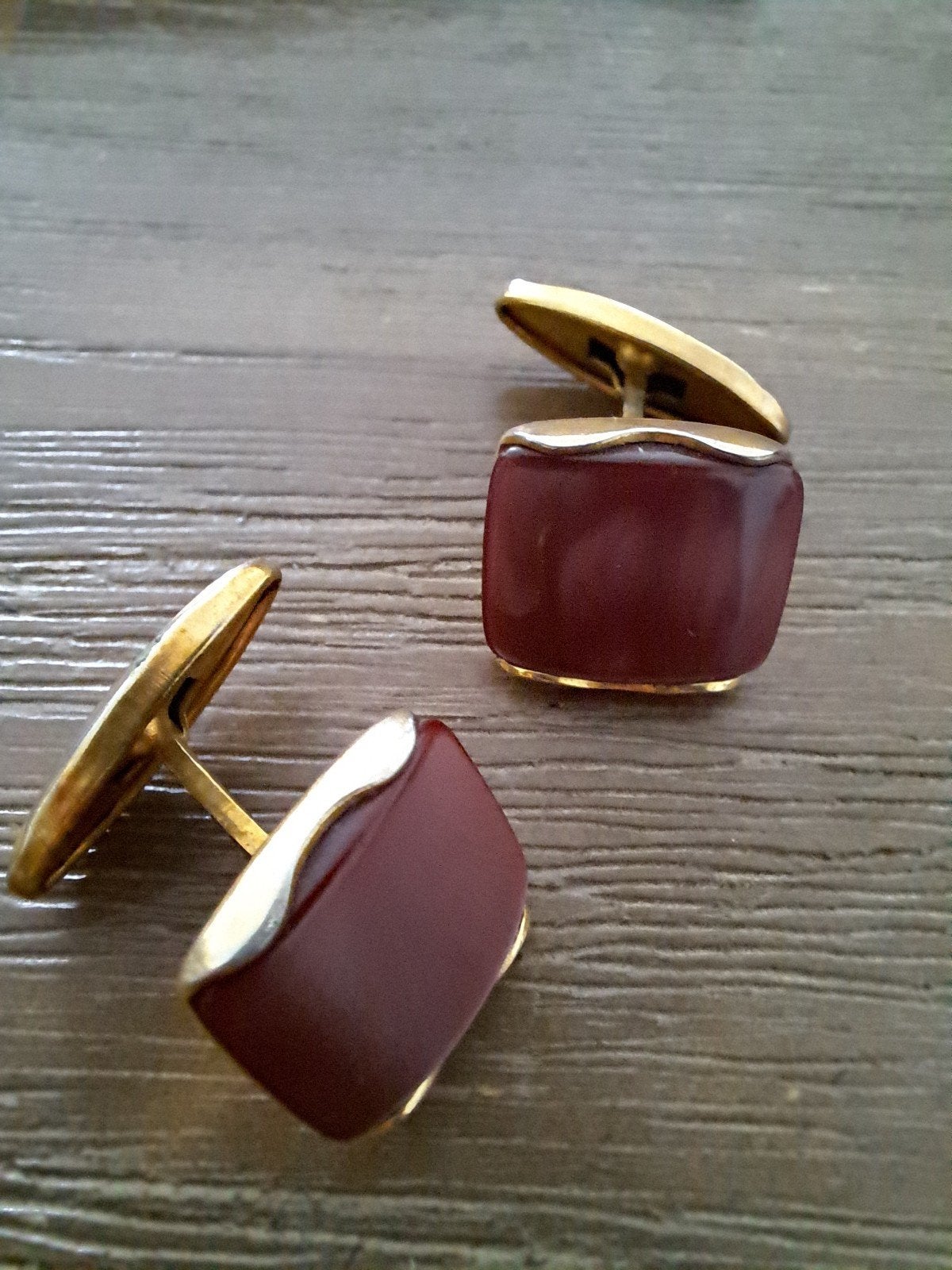 Vintage Manchetknopen met Rode Steen, Ophalen of Verzenden, Gebruikt, Overige materialen, Verguld