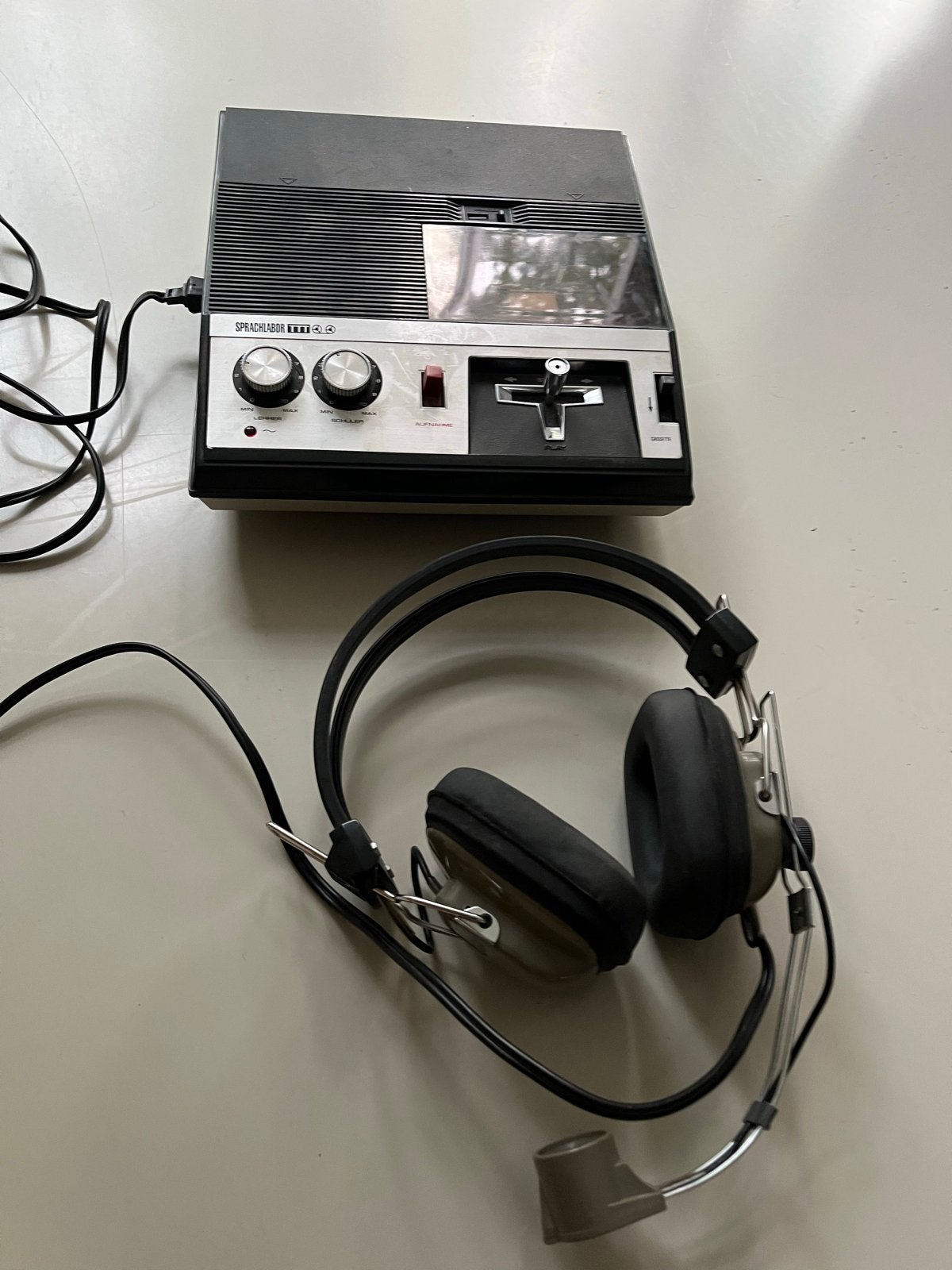 Sprachlabor TTT Recorder met koptelefoon en 20 cassettes, Ophalen of Verzenden, Gebruikt