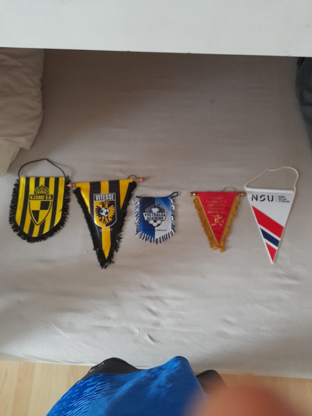 Voetbalvaantjes Vitesse, Voetbalacademie, NSU en meer, Ophalen of Verzenden, Gebruikt, Vitesse, Vaantje of Sjaal