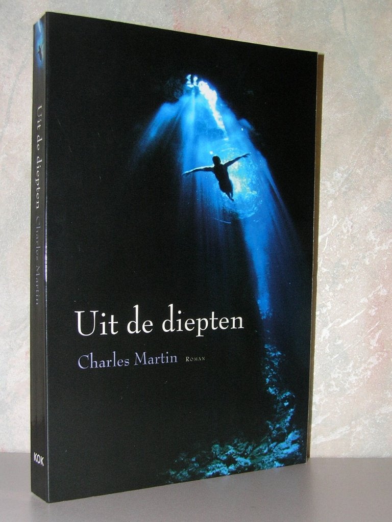 Charles Martin - Uit de diepten (christelijke roman), Boeken, Romans, Ophalen of Verzenden, Zo goed als nieuw