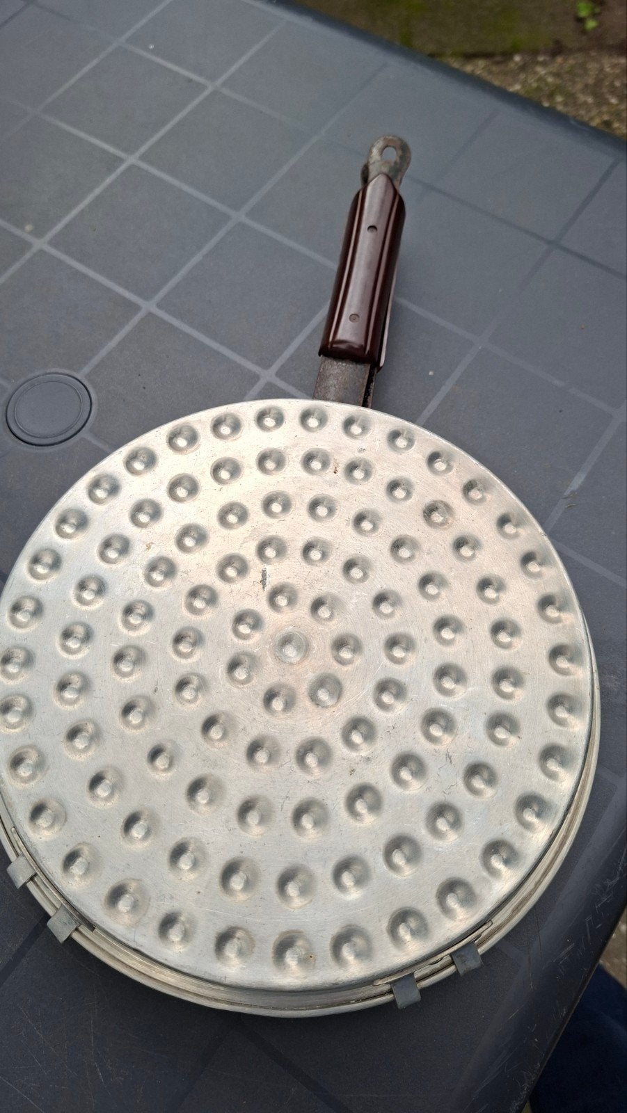 vintage dubbele frittata pan met bakeliet handvatten, Ophalen