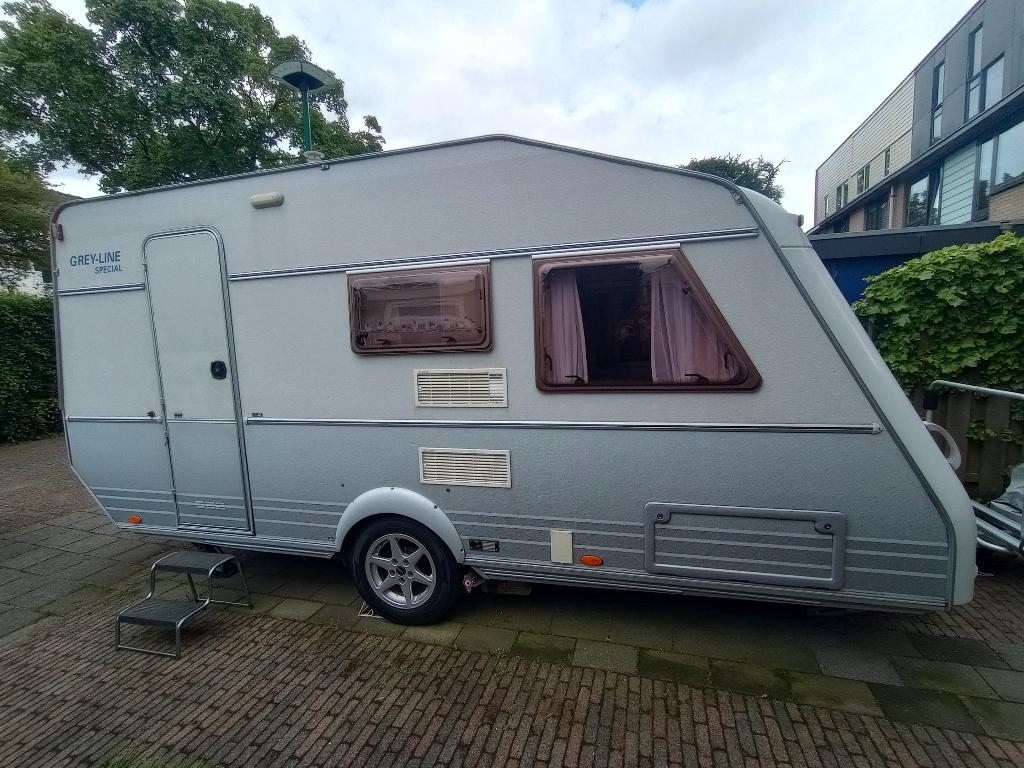 Kip Grey line Special 44 TTR Mover, Kip, Schokbreker, Treinzit, Particulier