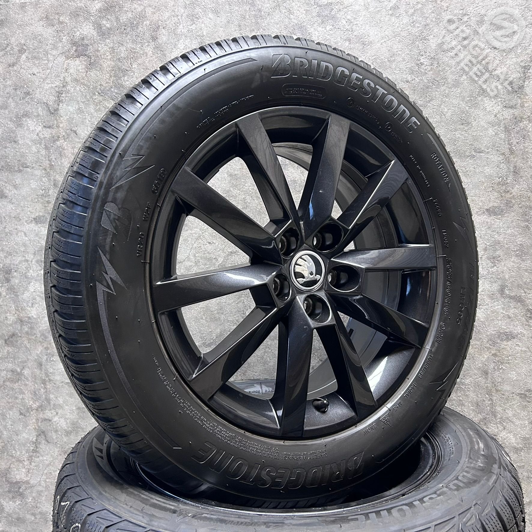 16 inch originele velgen + winterbanden Skoda Kamiq 65760102, Auto-onderdelen, Banden en Velgen, Gebruikt, -, Banden en Velgen