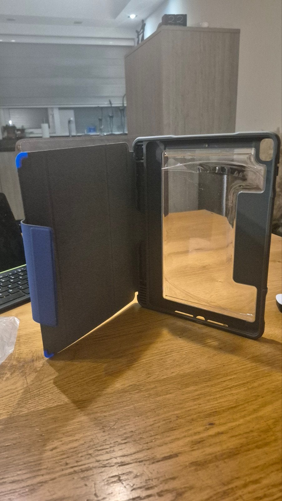 STM Dux Plus Duo Hoes voor iPad 7e generatie, 10 inch, STM, Ophalen of Verzenden, Zo goed als nieuw
