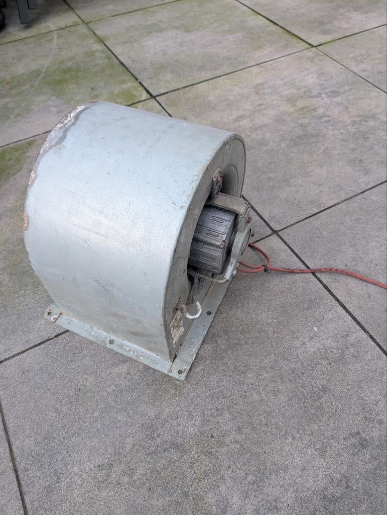Slakkenhuis afzuig motor in goede gebruikte staat 1000 m3, Ophalen of Verzenden, Gebruikt, Afzuiger
