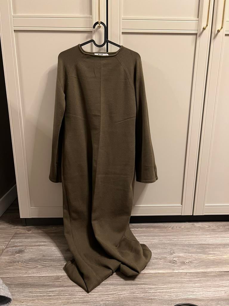 NA-KD dress jurk lang maxi groen nieuw knit, Kleding | Dames, Maat 38/40 (M), Nieuw, Ophalen of Verzenden, Onder de knie