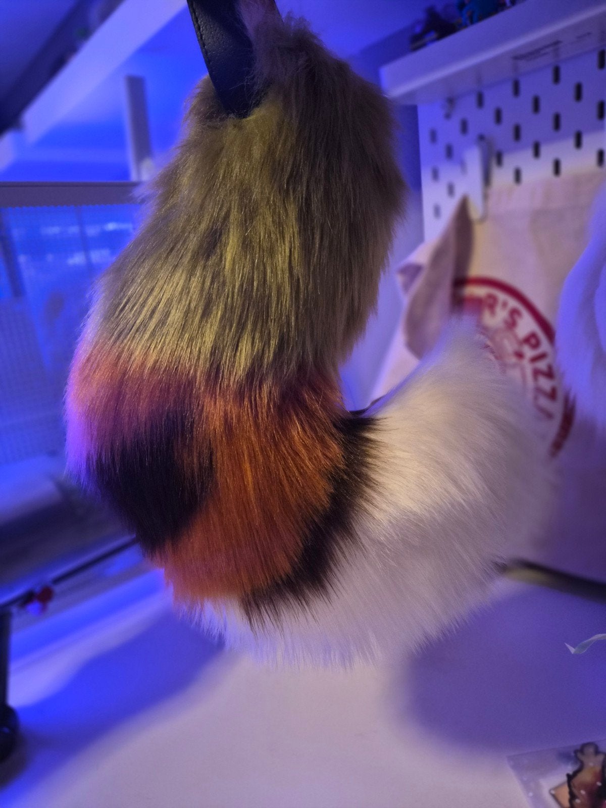 Fursuit wag tail | therian tail | premade tail, Ophalen of Verzenden